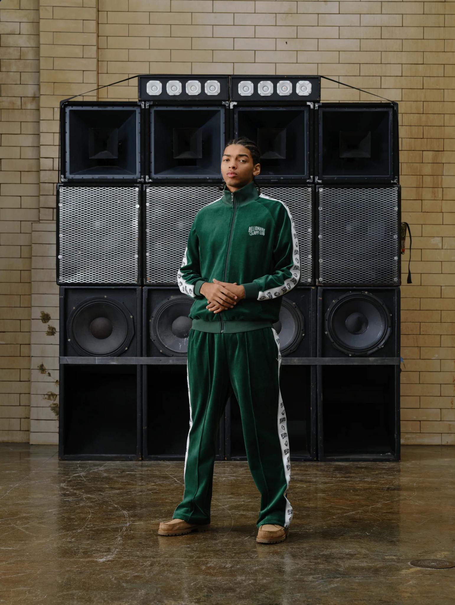 SMALL ARCH LOGO TAPED VELOUR TRACK PANT - DARK GREEN